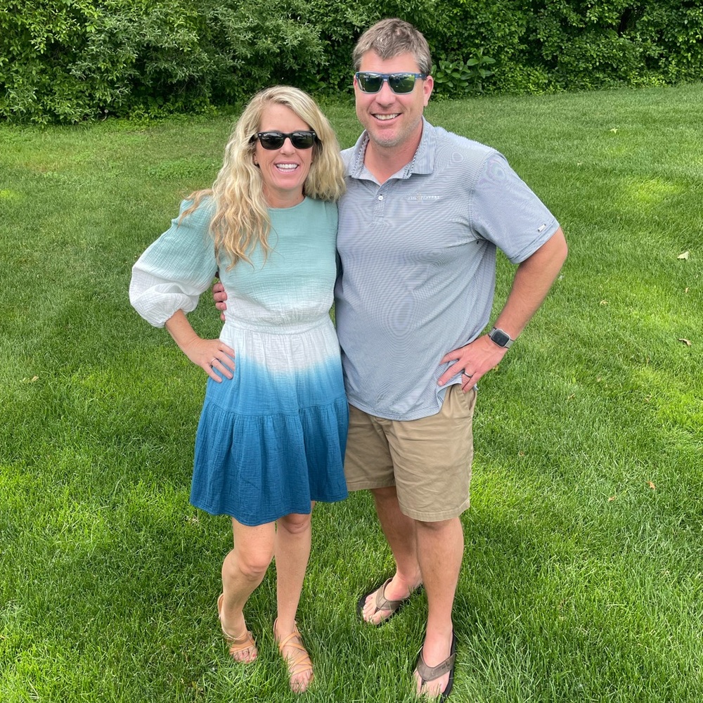 Meet your Posher, Mona